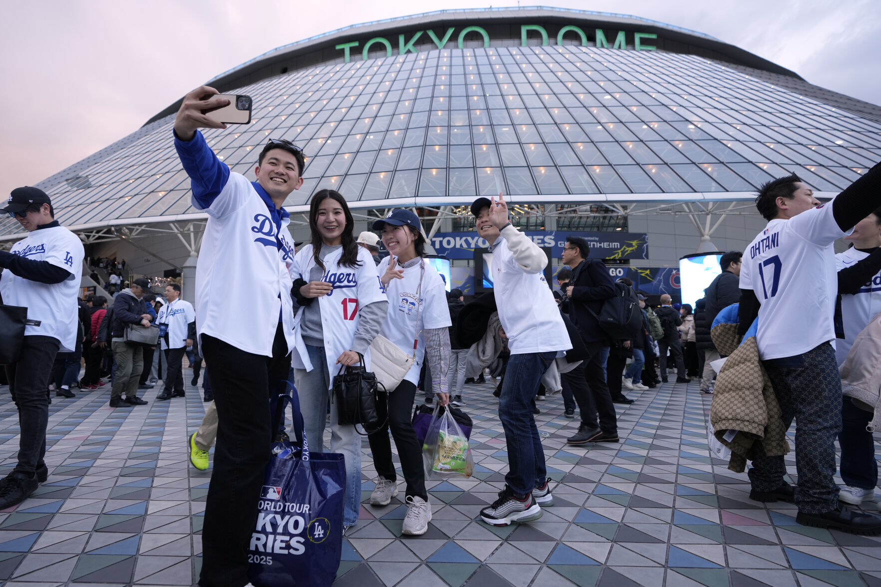 Japan Baseball MLB Photo Gallery